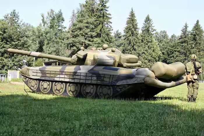 乌鲁木齐坦克假目标